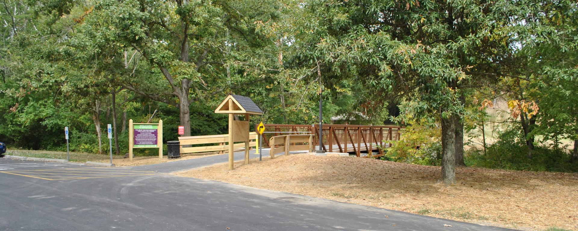 trail parking lot and entrance